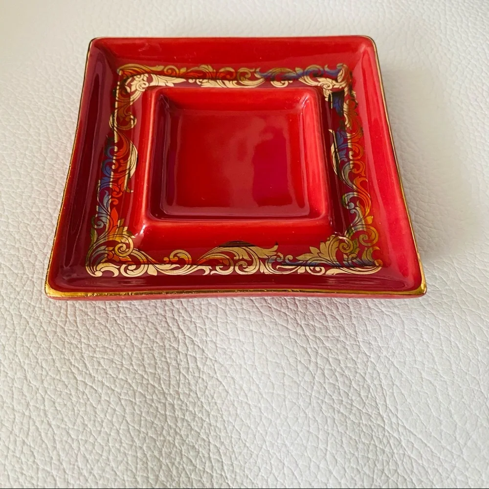 Besame Cosmetics Cake Mascara Holder ceramic plate